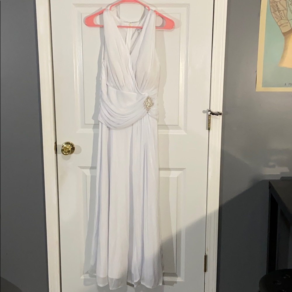 💖Long white gown💖